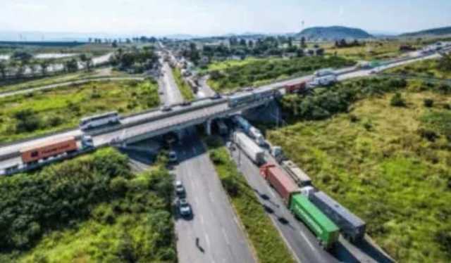 Se recomienda mantenerse atentos a las redes sociales de la SICT y de CAPUFE.