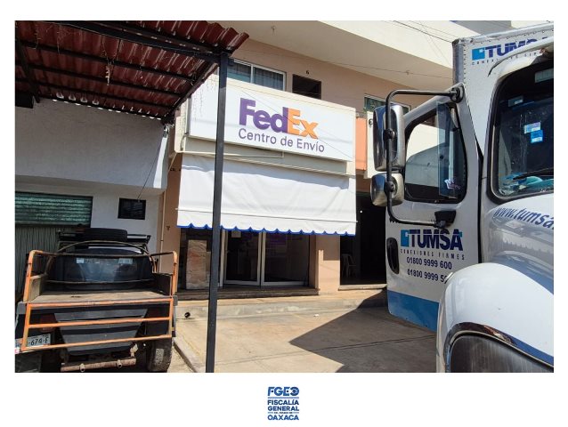 Cateo en establecimiento de paquetería permite asegurar paquete con cocaína, marihuana y cristal en Pinotepa Nacional: Fiscalía de Oaxaca