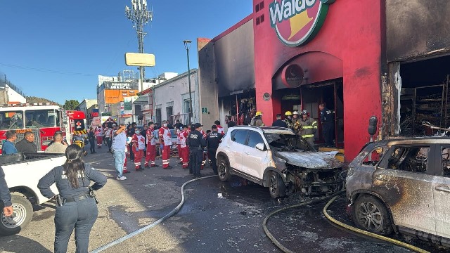 Confirman 23 fallecidos, entre ellos niños, por explosión en tienda Waldo’s de Hermosillo; investigan posible falla eléctrica