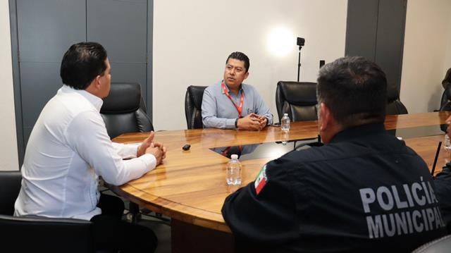 Estímulos Económicos a Policías Municipales de Santa Lucía del Camino.- CLAMORSOCIAL.COM