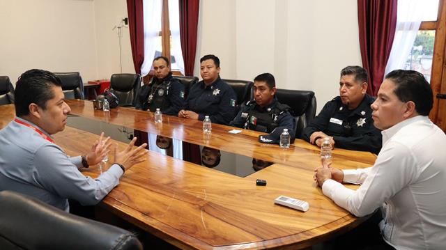 Estímulos Económicos a Policías Municipales de Santa Lucía del Camino.- CLAMORSOCIAL.COM