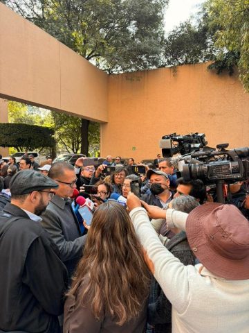 Jueces y Magistrados cesados ​​por reforma al Poder Judicial se manifiestan para exigir pago de indemnizaciones