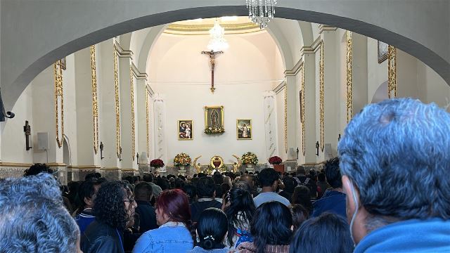Oaxaqueños celebran a la Virgen de Guadalupe.- clamorsocial.com