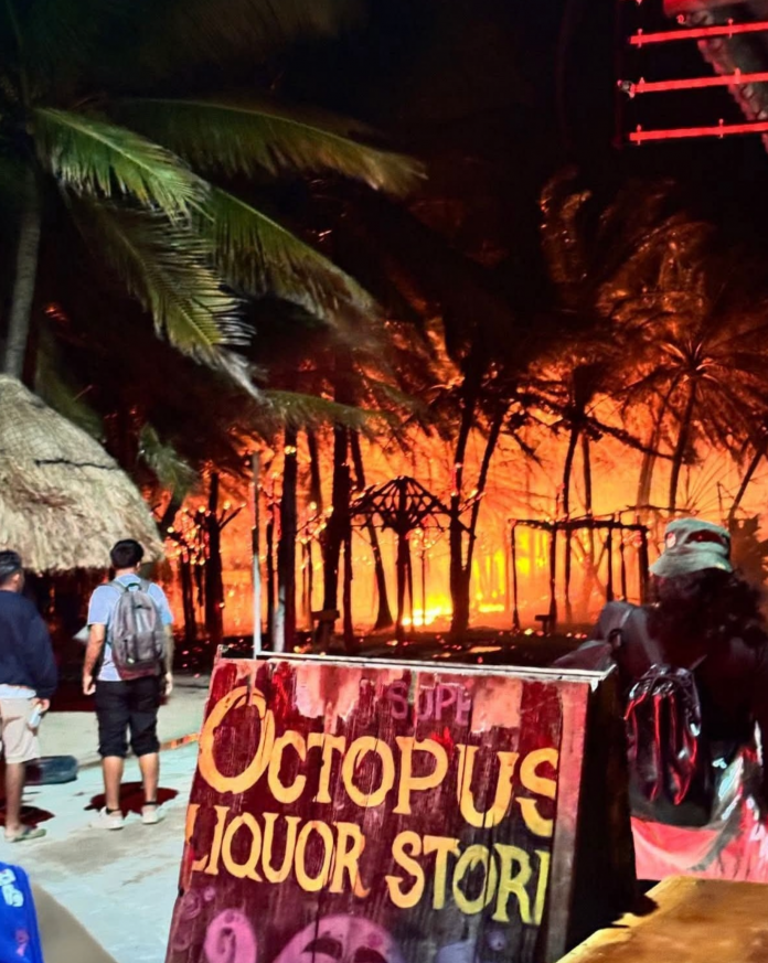 Incendio provocado devasta zona turística de Mahahual en Navidad; hay un detenido Foto: internet