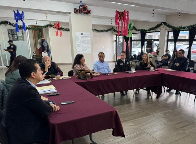 COLONOS TK Y COMISARÍA DE NAUCALPAN CONFIRMAN FORTALECIMIENTO DE LA SEGURIDAD Y DENUNCIA CIUDADANA A TRAVÉS DE REDES VECINALES.- CLAMORSOCIAL.COM