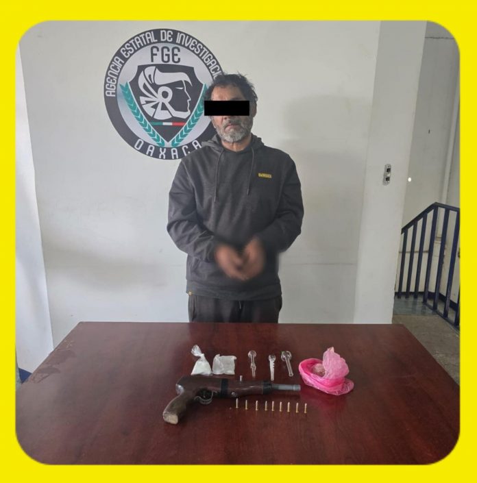 Fiscalía de Oaxaca detiene a persona que agredió con disparos de arma de fuego a elementos de la AEI durante ejecución de una orden de aprehensión por violencia familiar.- clamorsocial.com