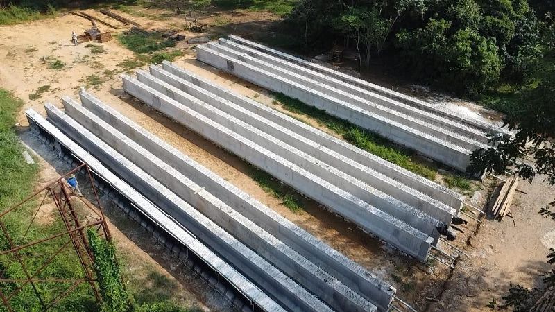 Colocación de trabes en la carretera Federal Tuxtepec – Oaxaca