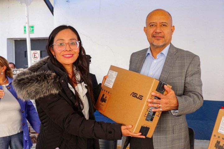 Entregamos equipo y mobiliario para fortalecer trabajo de la Fiscalía de Oaxaca y CEJUM, para mejorar atención a mujeres víctimas de violencia: Bernardo Rodríguez Alamilla.- CLAMORSOCIAL.COM