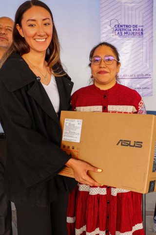 Entregamos equipo y mobiliario para fortalecer trabajo de la Fiscalía de Oaxaca y CEJUM, para mejorar atención a mujeres víctimas de violencia: Bernardo Rodríguez Alamilla.- CLAMORSOCIAL.COM