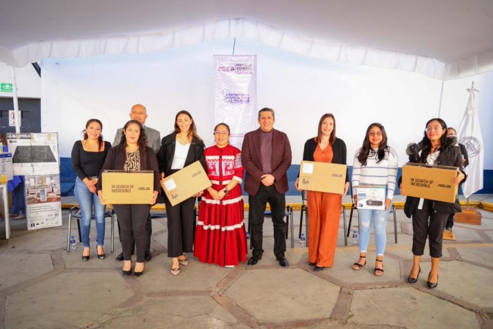 Entregamos equipo y mobiliario para fortalecer trabajo de la Fiscalía de Oaxaca y CEJUM, para mejorar atención a mujeres víctimas de violencia: Bernardo Rodríguez Alamilla.- CLAMORSOCIAL.COM