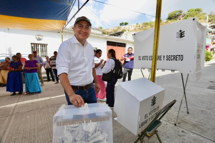 Oaxaca hace historia: Inicia la primera jornada de Revocación de Mandato para la gubernatura Foto: Javier Santiago