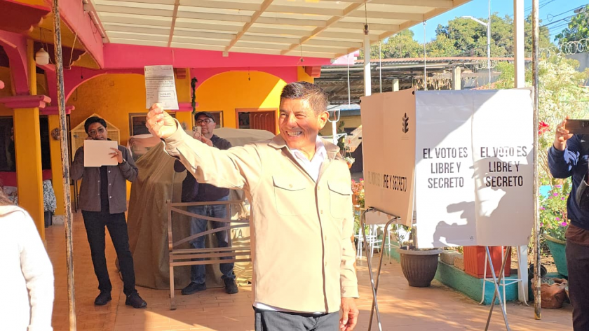 Oaxaca hace historia: Inicia la primera jornada de Revocación de Mandato para la gubernatura Foto: Javier Santiago